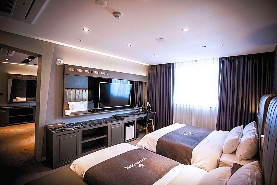 Golden Business Hotel