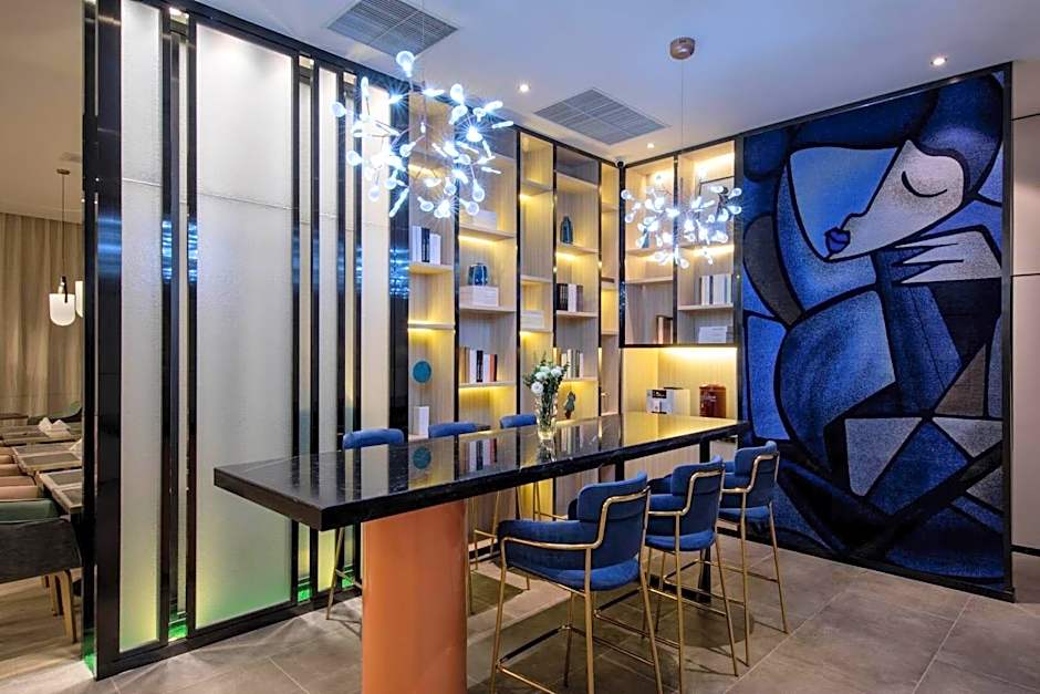 Orange Hotel Jinji Lake in Suzhou Center