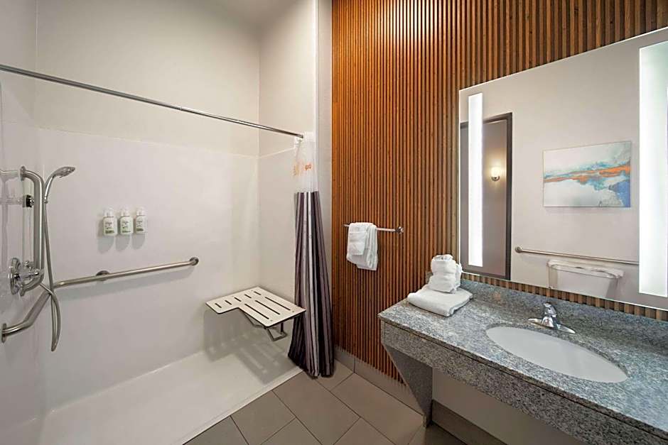 La Quinta Inn & Suites by Wyndham Austin NW/Lakeline Mall