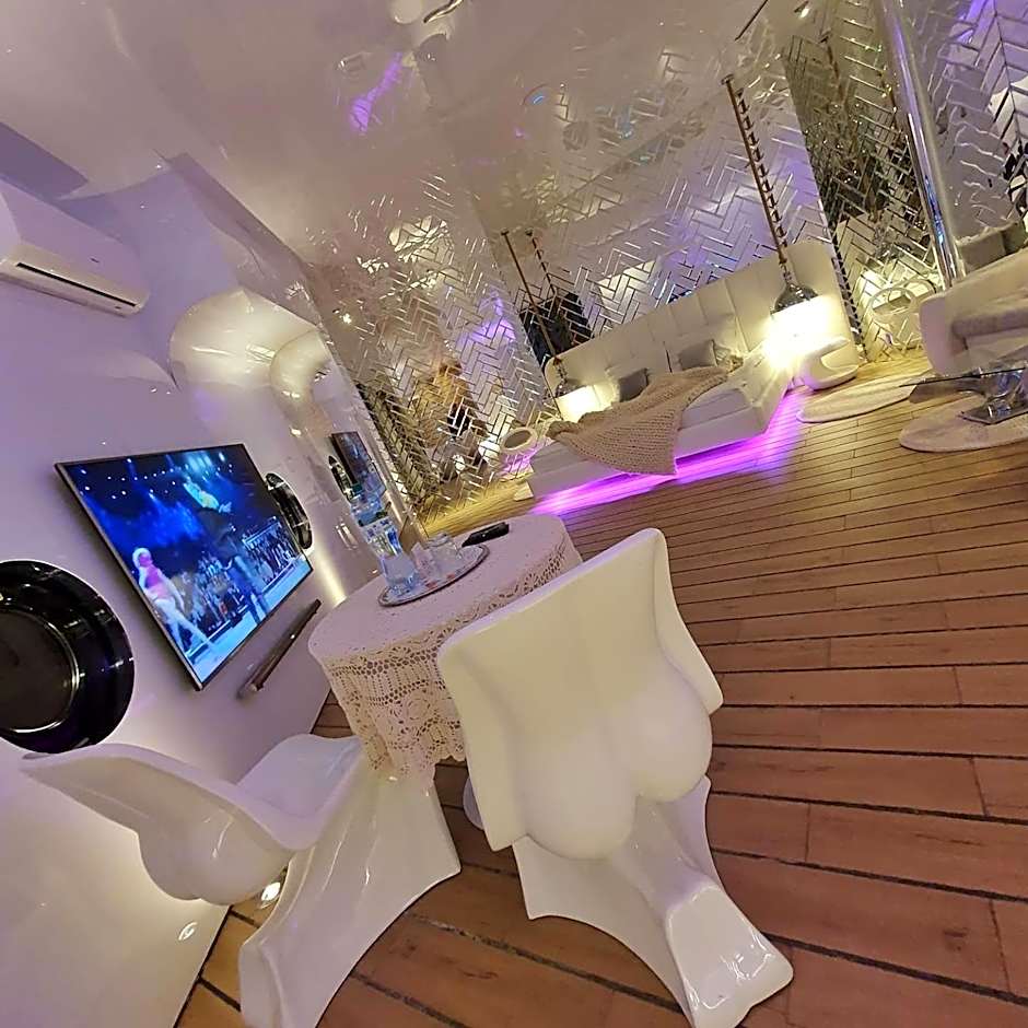 Hotel Ramka & Restaurant & Wine Bar