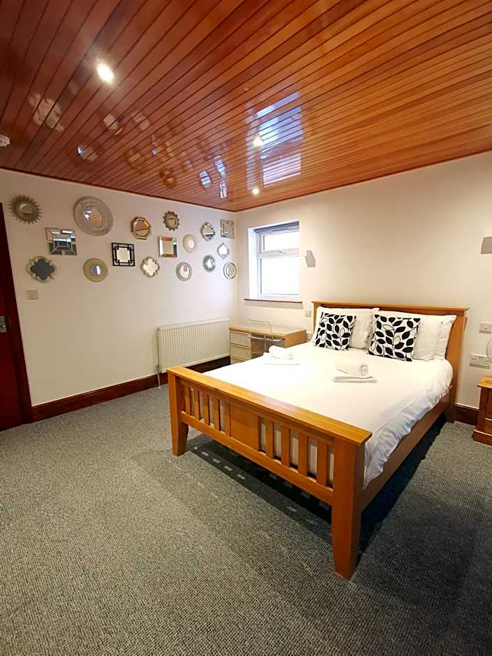 The Elmsleigh Suite at Claremont Hotel