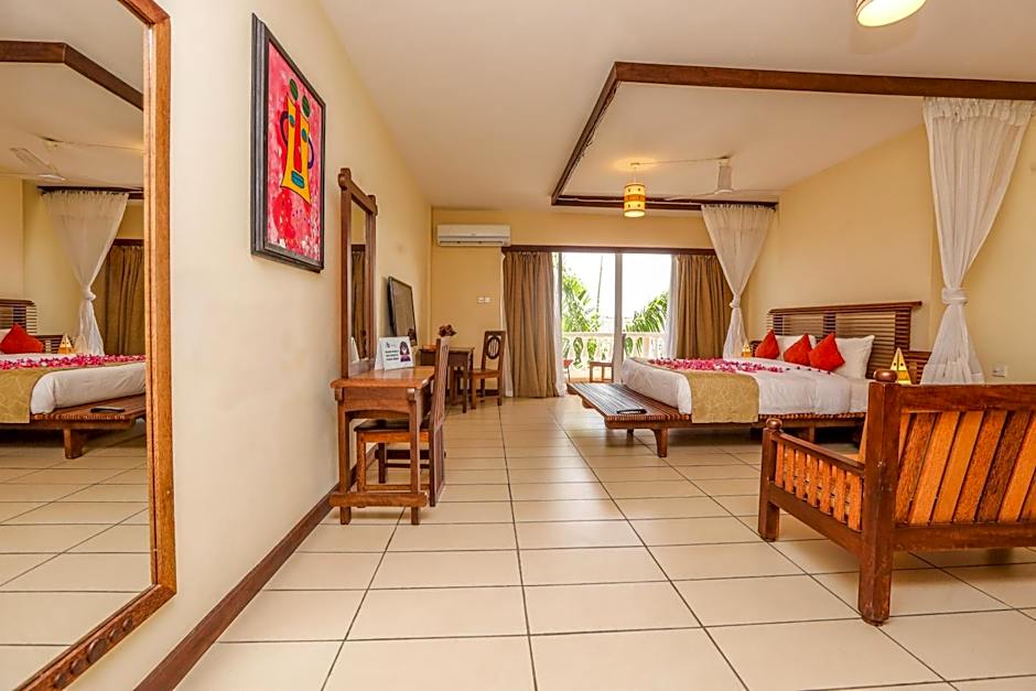 CityBlue Creekside Hotel & Suites