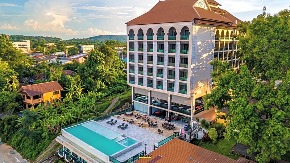 Chiangkhong Teak Garden Riverfront Onsen