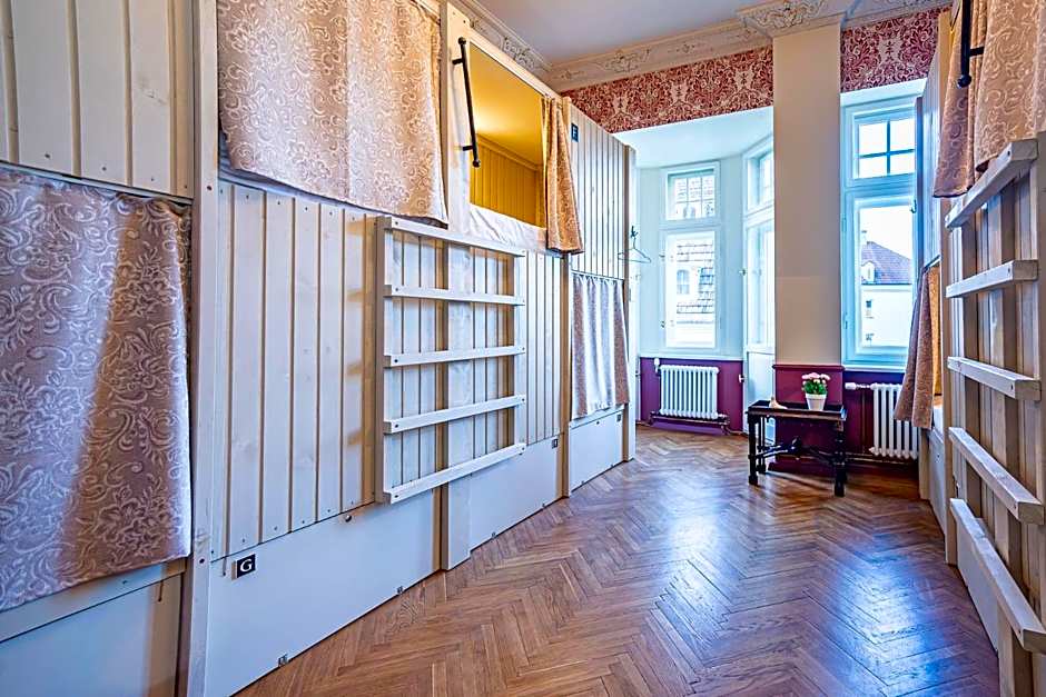 Blue Bird Boutique Hostel - Riga Old Town