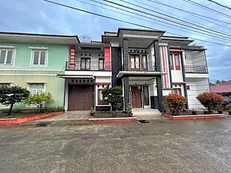 OYO 93143 Mega Raudhah Syariah