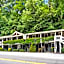 Hickory Falls Inn