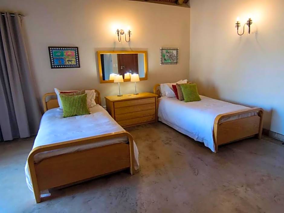 Zebula Golf and Wildlife Estate - Jackals Call Pax 8 - Moi Signature Luxury villa