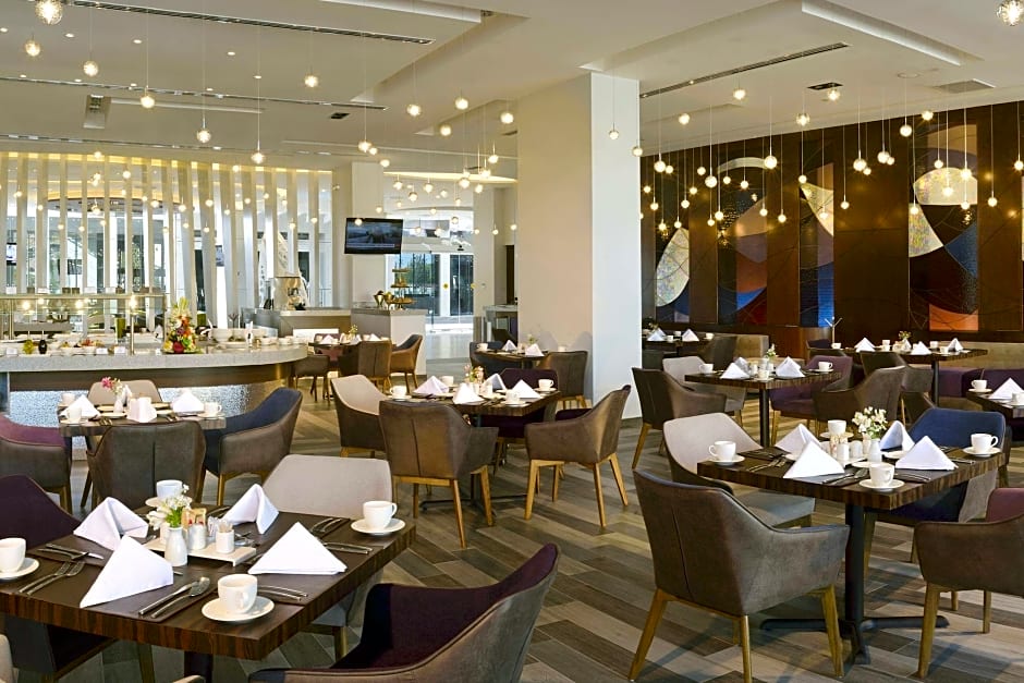 HS HOTSSON Hotel Silao