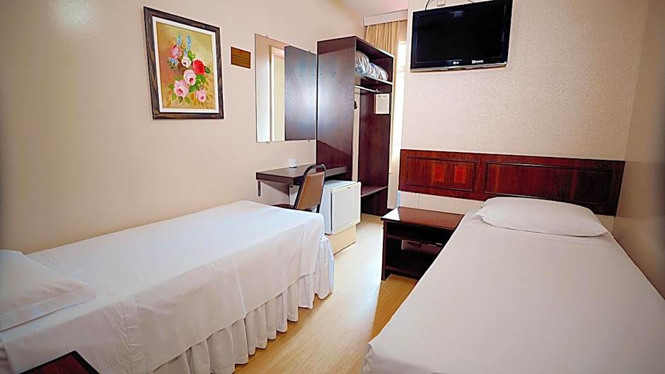 Lira Hotel