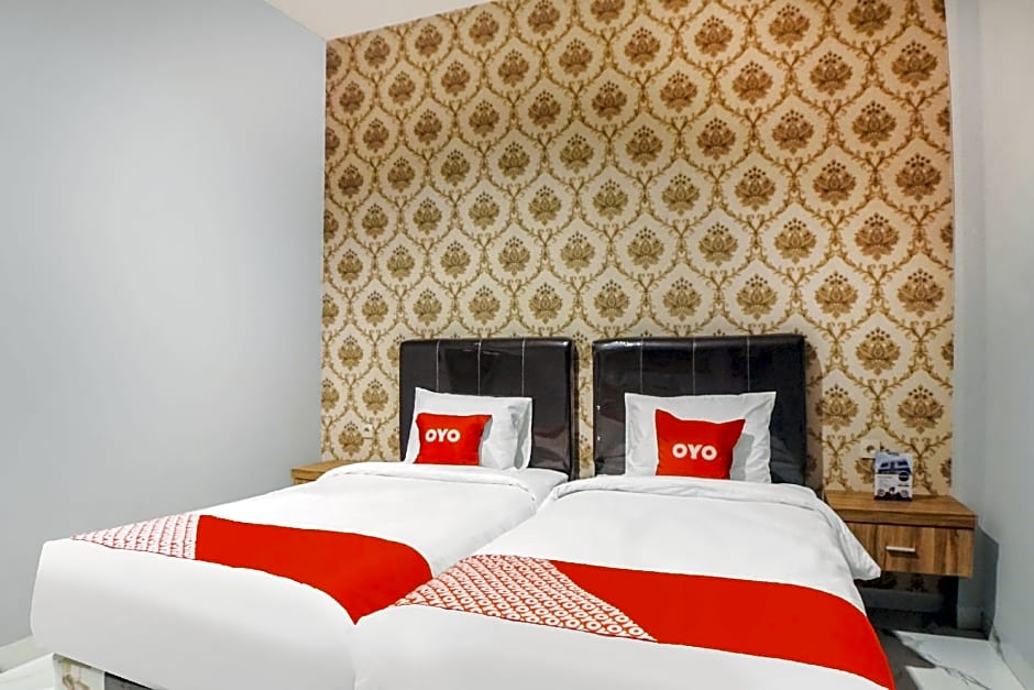 SUPER OYO Capital O 92066 Papakoel Hotel & Cafe