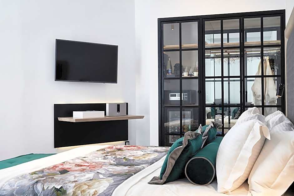 Katikies Garden Santorini - The Leading Hotels Of The World