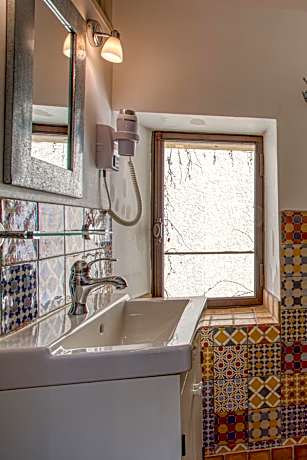 Triple Room with City View