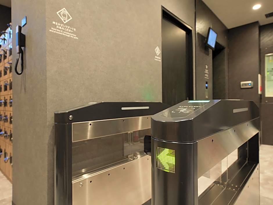 Rembrandt Cabin and Spa Shimbashi - Men Only