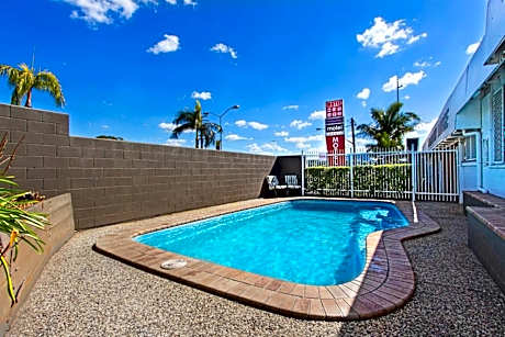 Nambour Lodge Motel