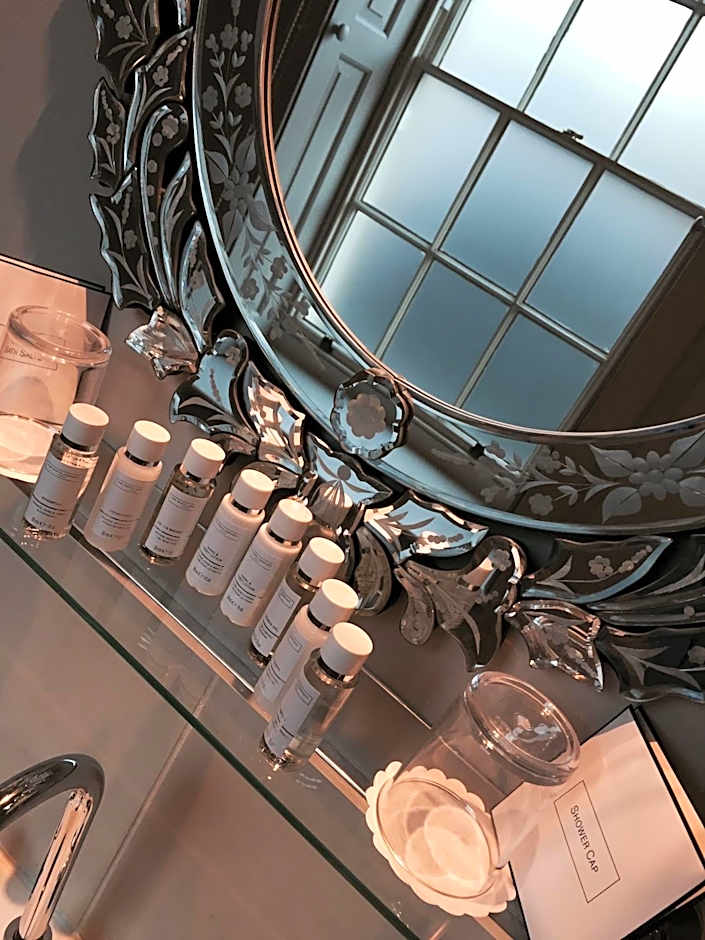 Vanbrugh House Hotel