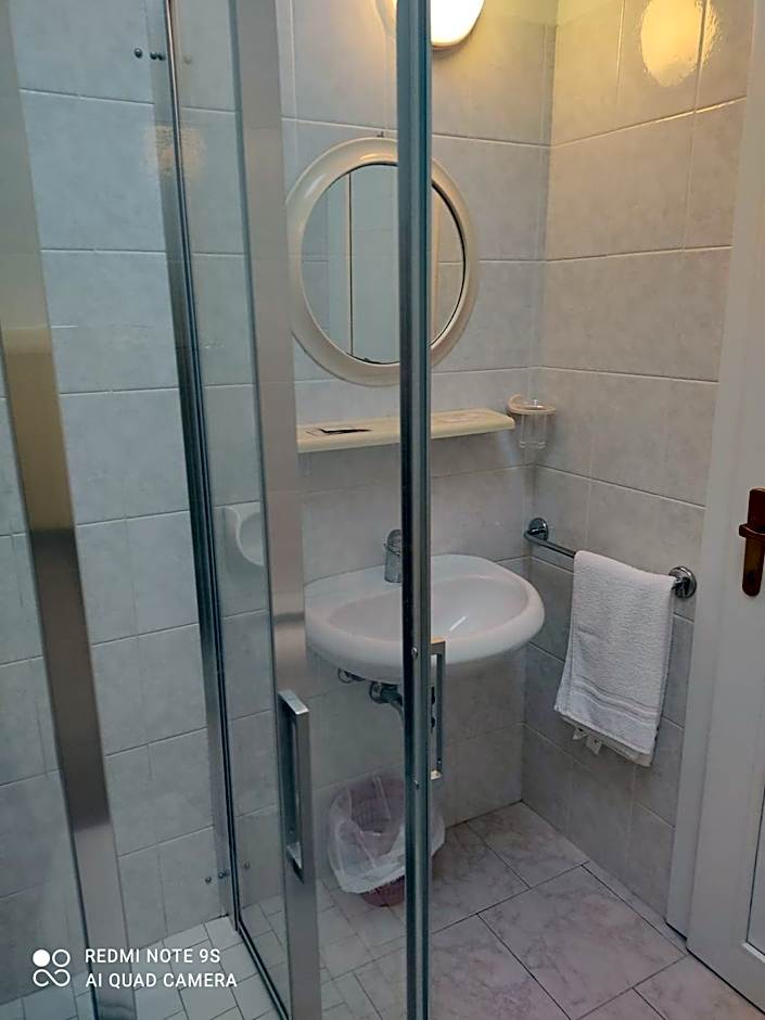 Kristalex Pet Family Hotel