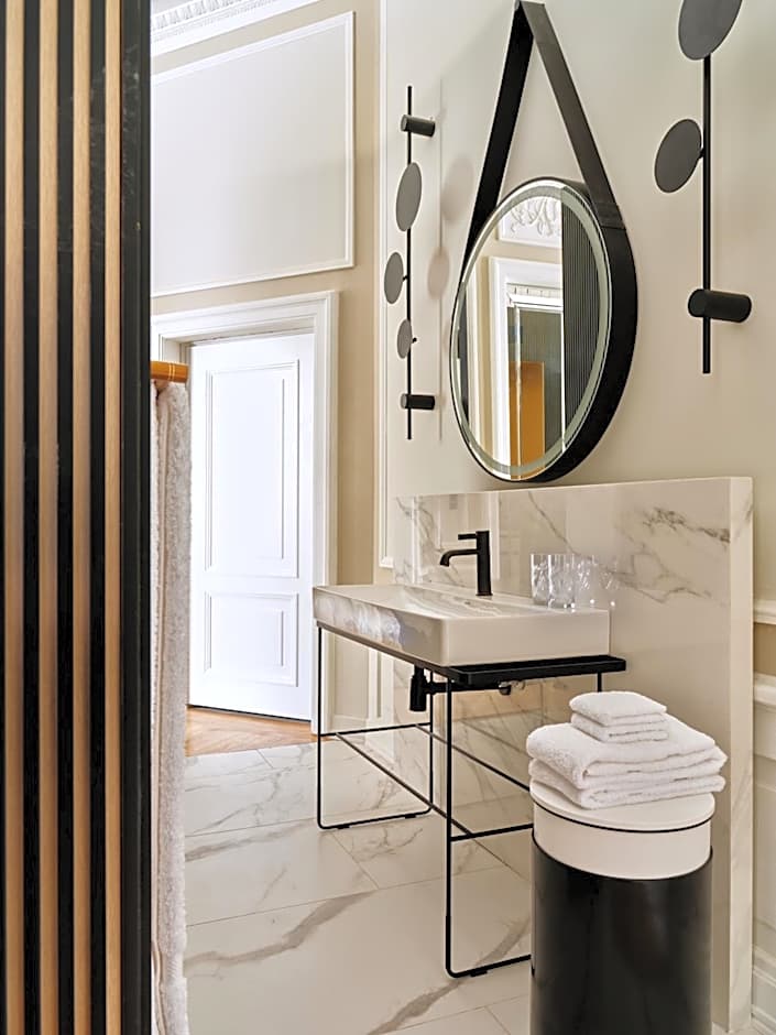 Hotel Verte, Warsaw, Autograph Collection