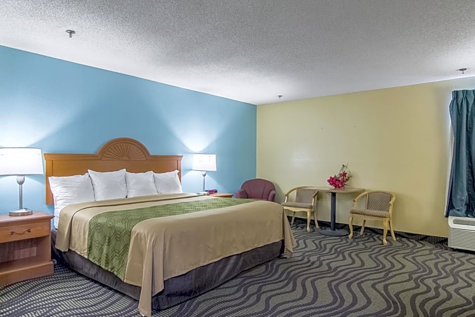 Econo Lodge Darien