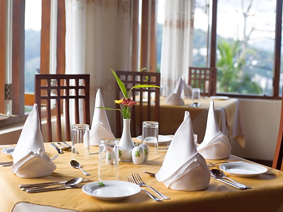 Oak Ray Serene Garden Hotel