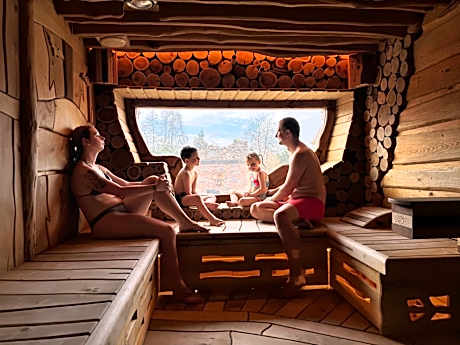 Deluxe King Suite