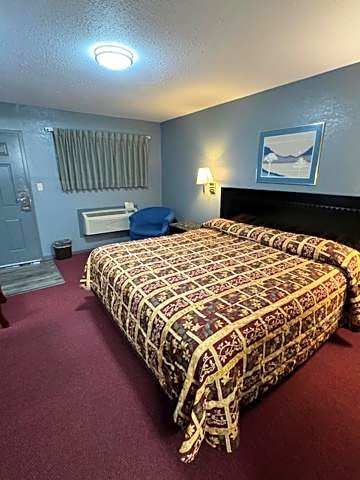 Pratt Budget Inn