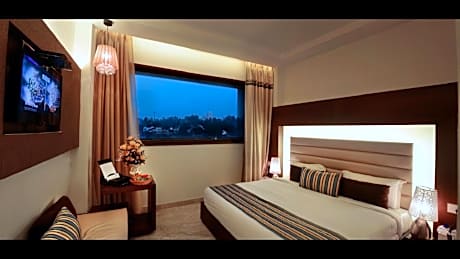 Taj View room (Early check in at 12 noon, subject to availability & 10% discount on F&B)