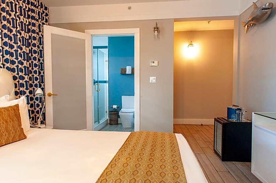 Oceanside Hotel and Suites