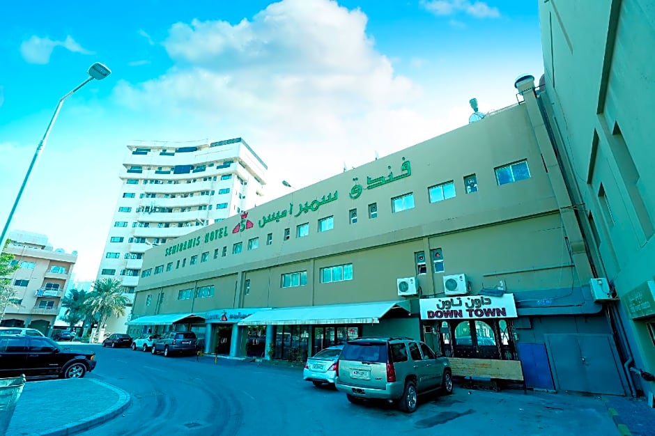 OYO 112 Semiramis Hotel