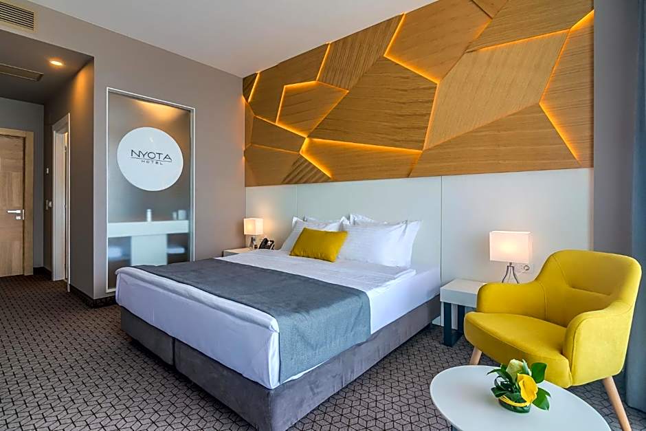 Nyota Hotel & Conference Center