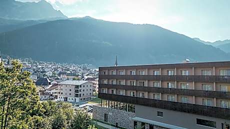 AVES Hotel Savognin