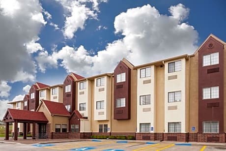 Days Inn by Wyndham near Kansas Speedway