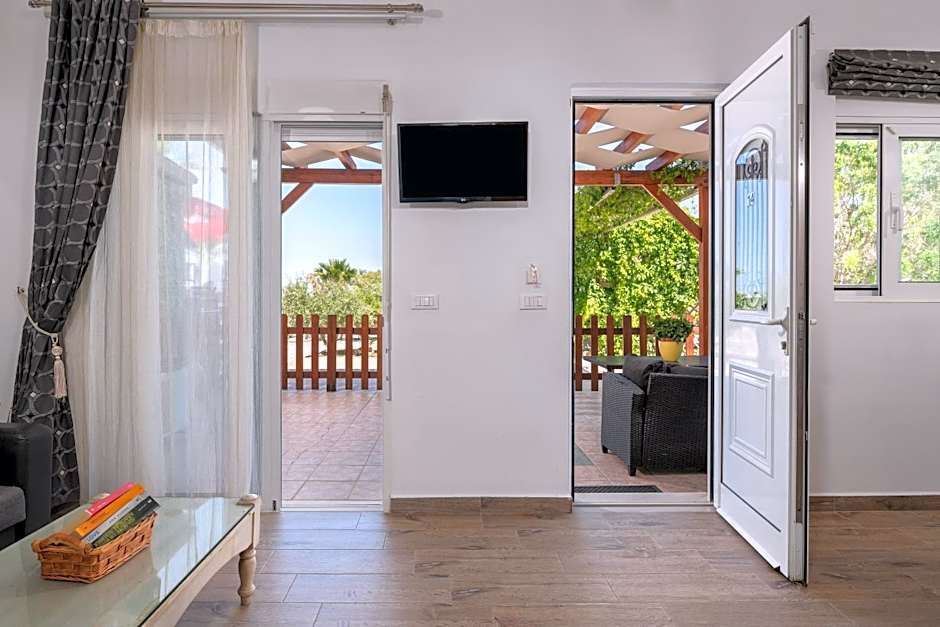 Vlycha Beach Apartments