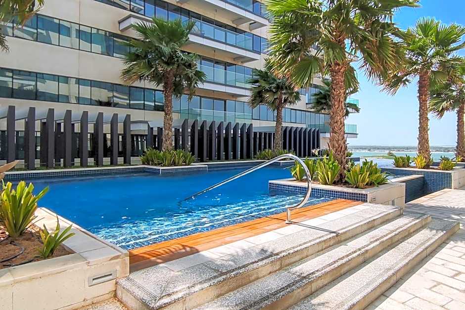 Silkhaus Luxury 1BDR Yas Island with Beach Access