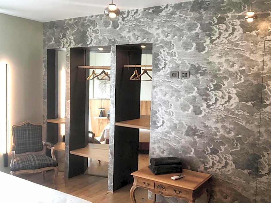 The Lion's Den BnB