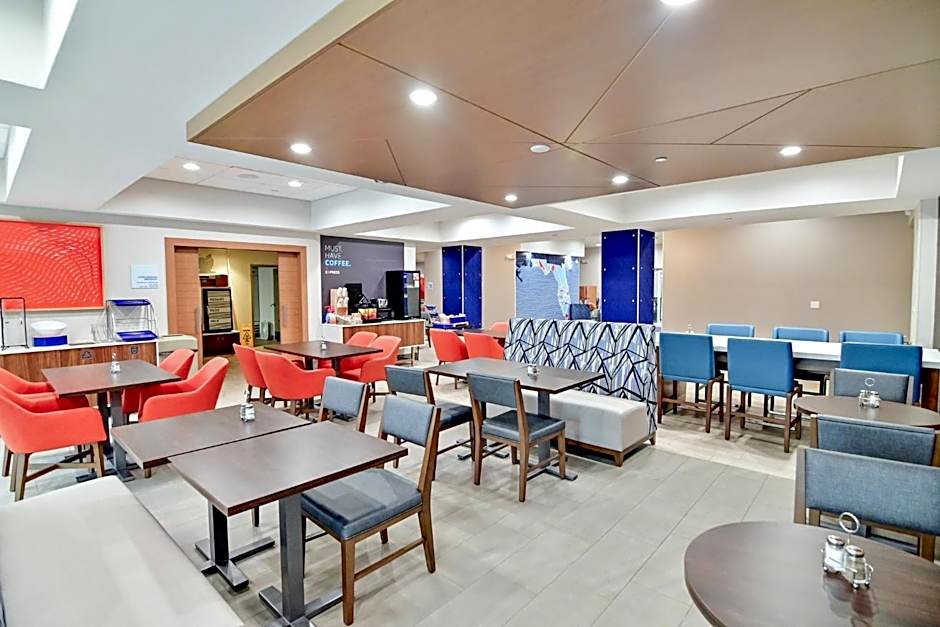 Holiday Inn Express & Suites Palm Coast - I-95