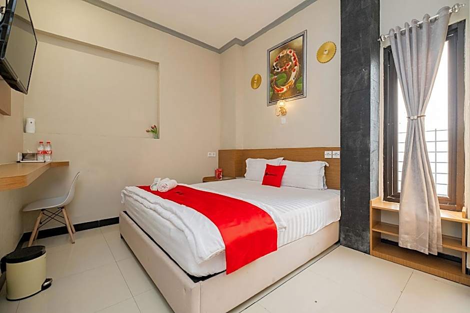 RedDoorz near Kampung Inggris Pare