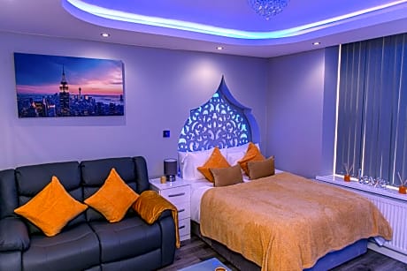 Deluxe Studio Apartment