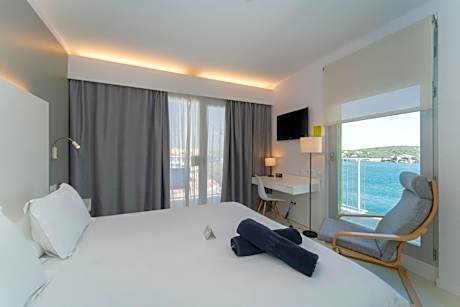 Superior Double Room with Sea View