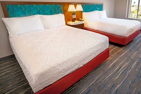 2 Queen Ocean View Nonsmoking