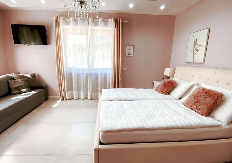Klemi, rooms in old town Dolomia best home Check in automatico
