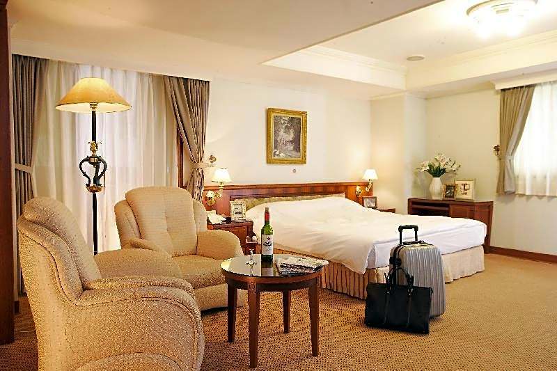 Kingdom Hotel