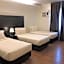 Piña Suites