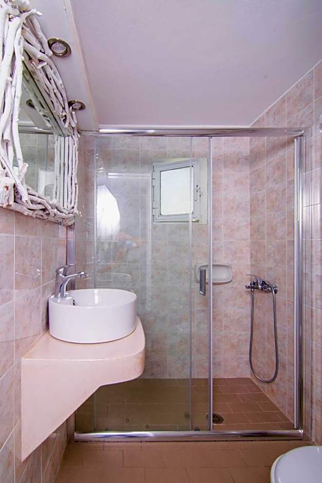 TERRA FOS NAXOS STUDIOS