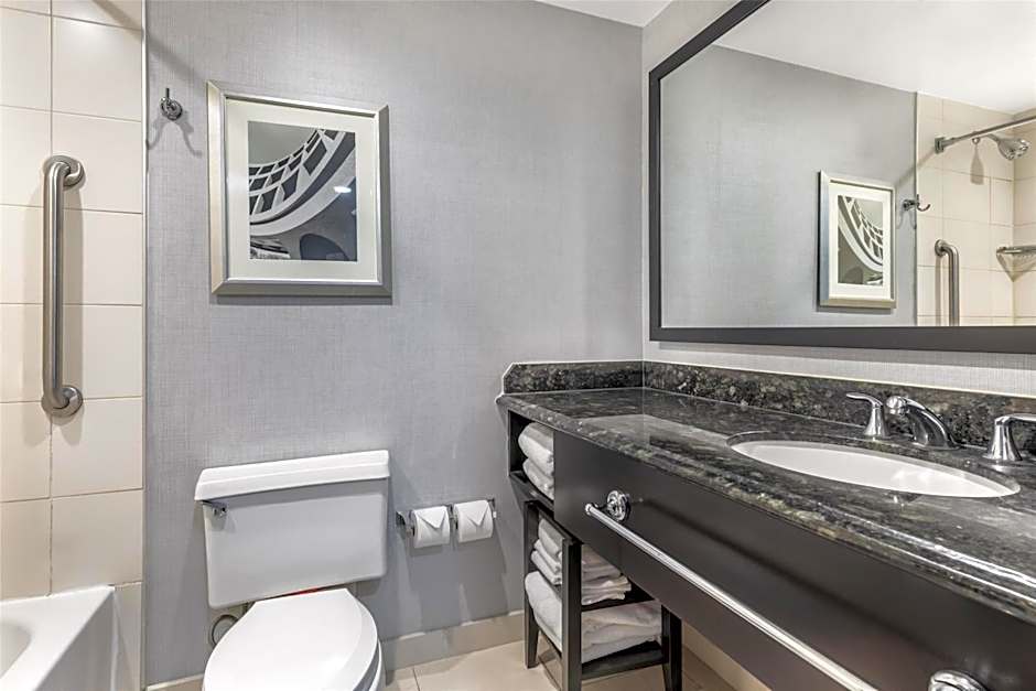 DoubleTree By Hilton Williamsburg