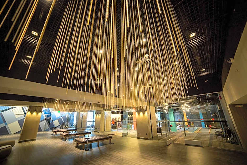 Renaissance Reno Downtown Hotel & Spa