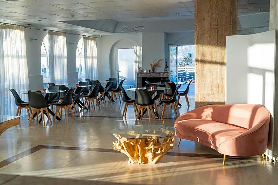 California Beach Hotel - Adults Only