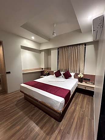 Hotel Dhanashri