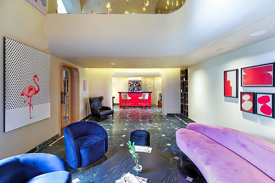 The Red Pier - My Downtown Hotels