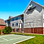 MainStay Suites Appleton Airport - Fox River Mall Area