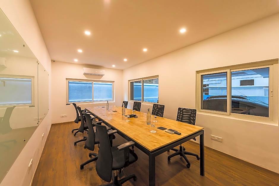 Super Townhouse 014 MG Road, Bangalore – Bangalore, MN
